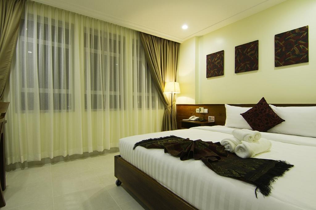 โรงแรมโรส เอมเมอรัลด์ พนมเปญ ภายนอก รูปภาพ