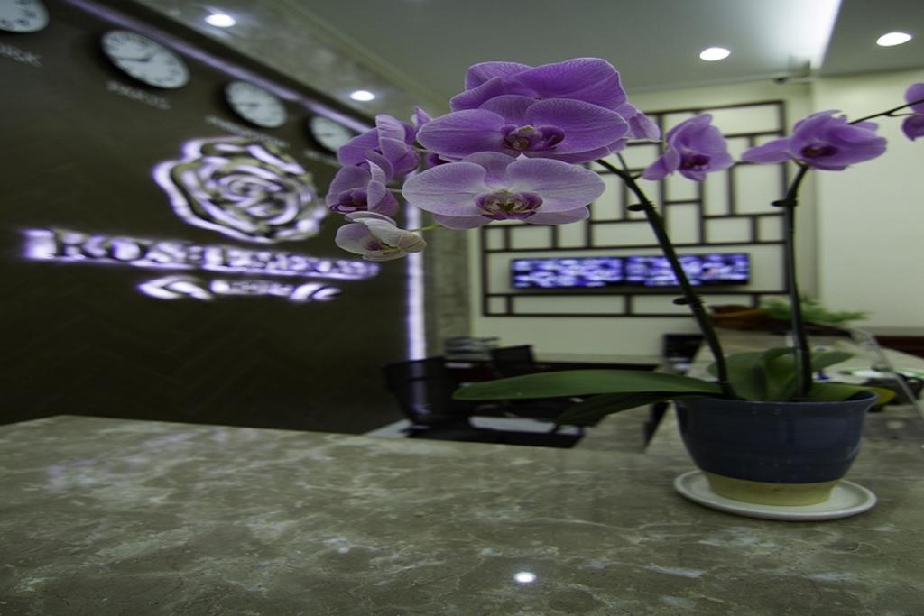 โรงแรมโรส เอมเมอรัลด์ พนมเปญ ภายนอก รูปภาพ