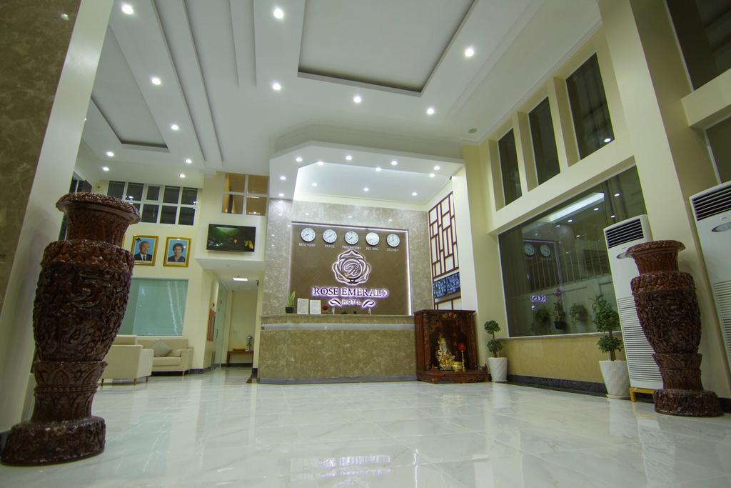 โรงแรมโรส เอมเมอรัลด์ พนมเปญ ภายนอก รูปภาพ