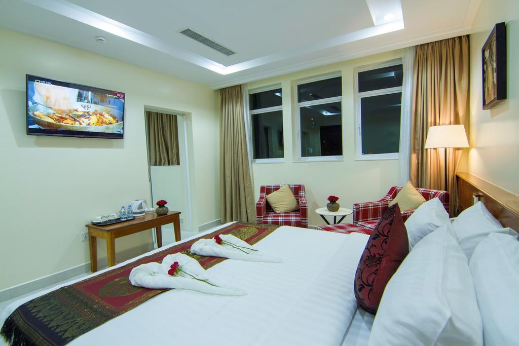 โรงแรมโรส เอมเมอรัลด์ พนมเปญ ภายนอก รูปภาพ