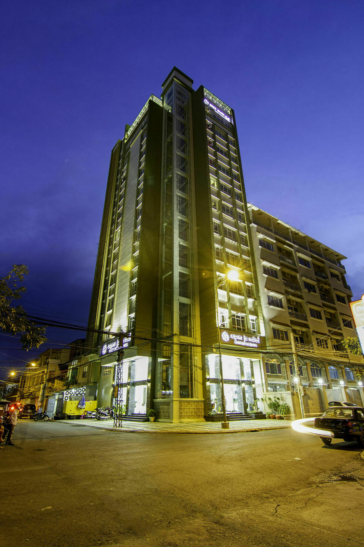 โรงแรมโรส เอมเมอรัลด์ พนมเปญ ภายนอก รูปภาพ