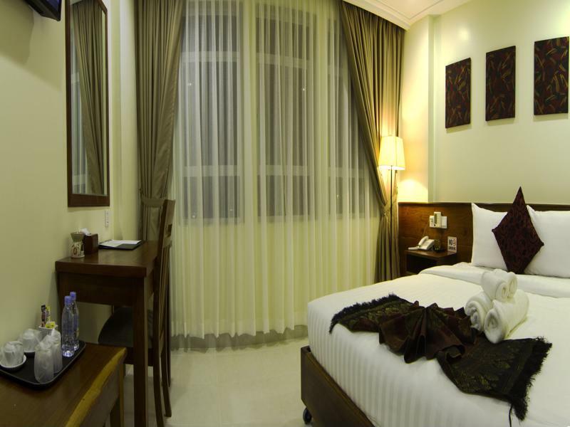 โรงแรมโรส เอมเมอรัลด์ พนมเปญ ภายนอก รูปภาพ