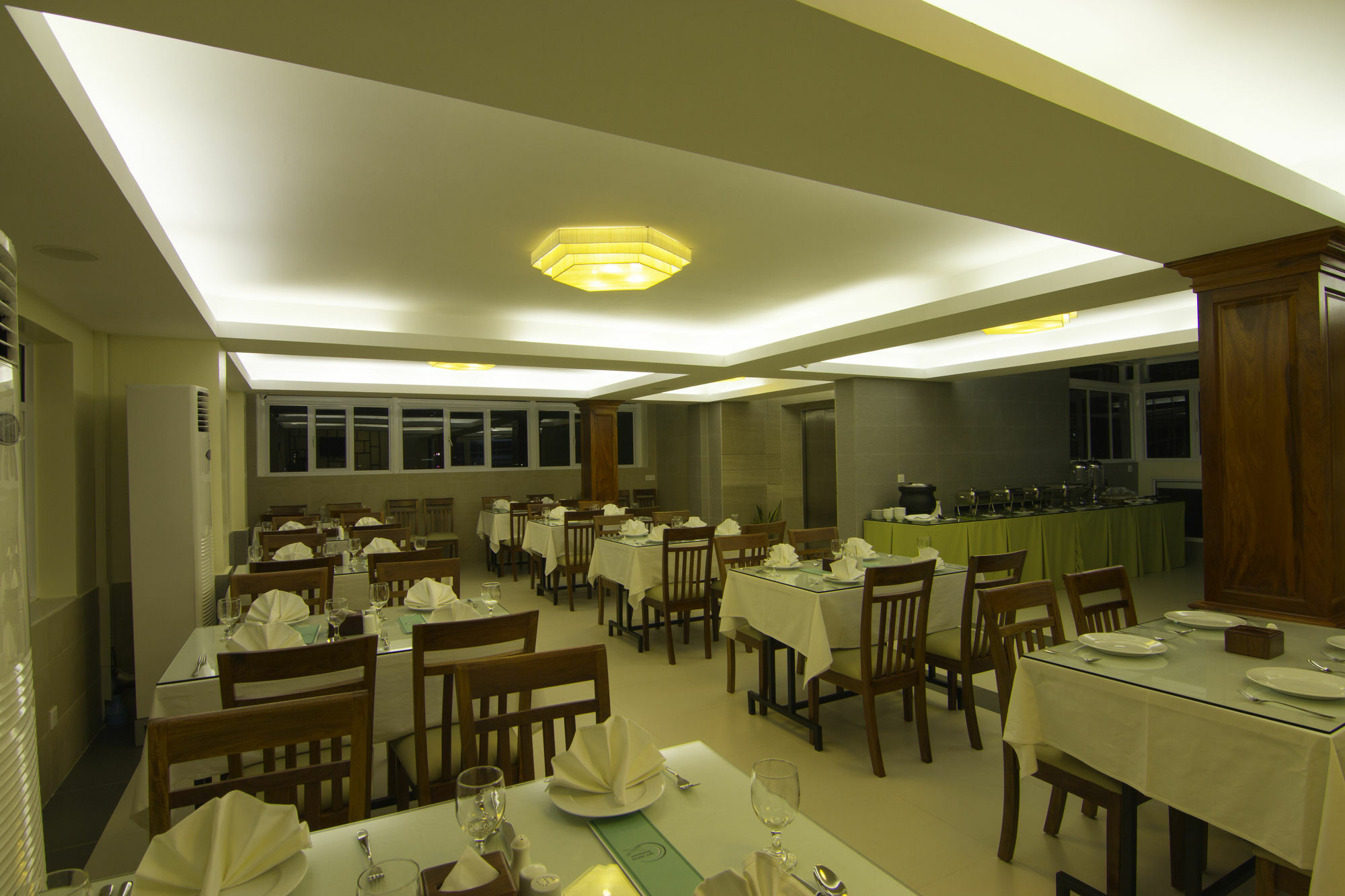 โรงแรมโรส เอมเมอรัลด์ พนมเปญ ภายนอก รูปภาพ